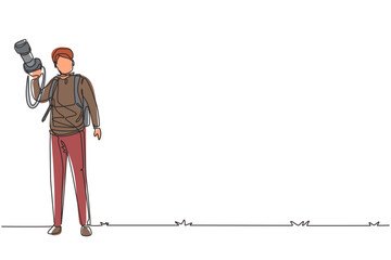 Poster - Single continuous line drawing young cheerful professional male photographer with camera joy make photography taking nature, traveling concept. Dynamic one line draw graphic design vector illustration