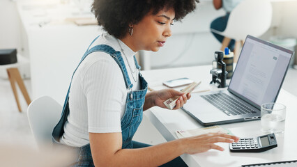Aufkleber - Money, finance or woman with laptop or startup budget in digital marketing, creative or design office in Germany. Financial budget, cash or office accounting worker planning business growth with tech