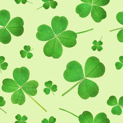 Leinwandbilder - seamless pattern with shamrock on a light green background