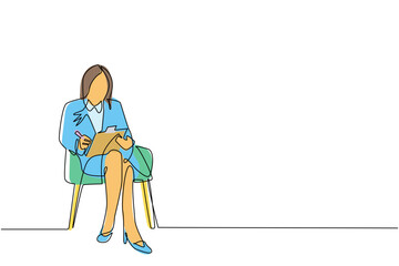 Poster - Single continuous line drawing businesswoman with clipboard. Female executive sitting in armchair. Woman taking notes. Psychology consultation. Dynamic one line draw graphic design vector illustration