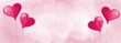 Walentynkowy banner, nagłówek, tapeta, plakat, kartka lub tło. Nastrojowy, w odcieniach różu, artystyczna ilustracja z balonikami w kształcie serc z miejscem na tekst