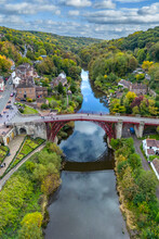 The Iron Bridge Over The River Severn, Ironbridge Gorge, UNESCO World Heritage Site, Ironbridge, Telford, Shropshire, England, United Kingdom, Europe
