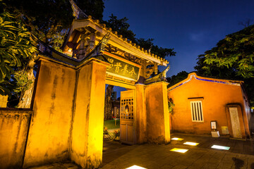 Wall Mural - Night view of the Confucius Temple in Tainan, Taiwan.