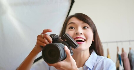 Wall Mural - female photographer take pictures