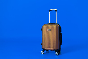 maletas con dimensiones adecuadas para viajes en avion. (suitcases with adequate dimensions for air travel)