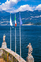 Canvas Print - View of Villa del Balbianello overlooking Lake Como in Lenno, Lombardy, Italy