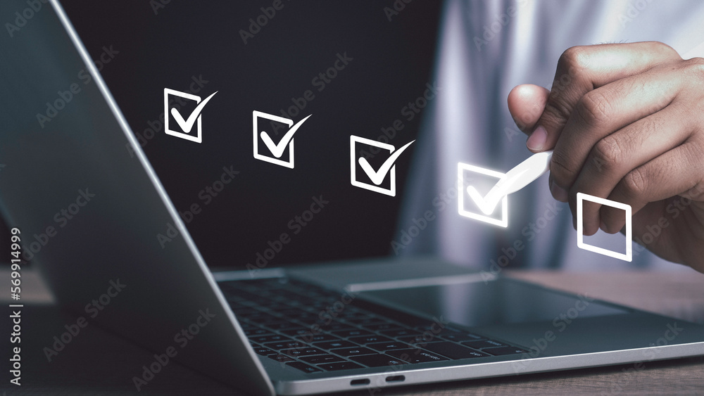 Foto Digital work checklist or electronic smart daily checklist concept ...