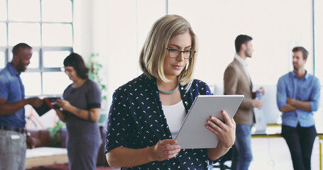Aufkleber - Creative business woman, tablet and planning online schedule, app and busy startup agency. Female executive designer, digital technology and research strategy for project management, seo data and web