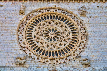 Wall Mural - assisi, italien - rosette an der basilika san francesco