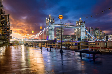 Wall Mural - The skyline of London after sunset time: Tower Bridge and Thames riverside