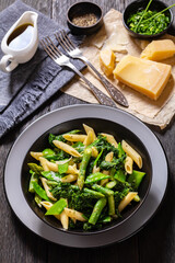 Poster - Pasta primavera with green veggies, cheese in bowl