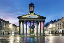 Gallery Of Modern Art (GoMA) Of Glasgow At Night, Scotland. Glasgow Is The Largest City In Scotland
