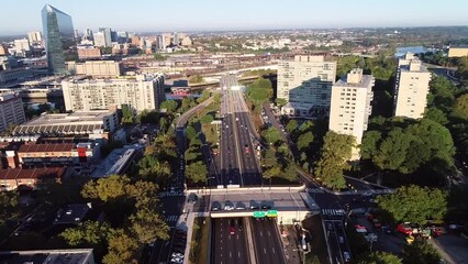 Poster - Vine Street Expressway in Philadelphia, Pennsylvania. Museum of Art and Railway in Background