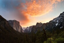 Tunnel View At Sunrise, Yosemite National Park