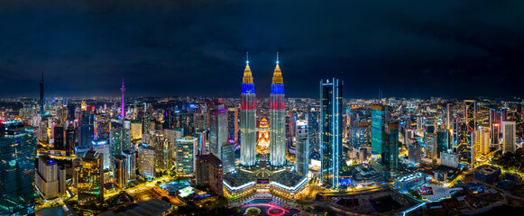 Fototapete - Panoramic of Kuala lupur city at night, Malaysia.