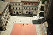 Blick auf historischen Marktplatz in der Toskana
