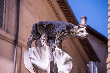 Wall Mural - Lupa Senese (she-wolf of Siena) with Senio and Ascanio, sons of Remo, founders of the city, symbol of the city of Siena