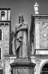 Wall Mural - Dante Alighieri statue in Verona, Italy