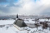 Fototapeta Góry - Die alte Kirche von Eidfjord auf den Vesteralen in Norwegen. The indre eidsfjord church in norway.
