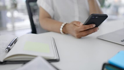 Aufkleber - Hands, business woman and search on smartphone for web app, planning or internet data. Closeup worker, mobile technology and online connection of typing, digital networking or fintech admin in office