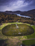 Fototapeta Miasta - The peace maze è un bellissimo labirinto situato in uno splendido parco tra l'Irlanda e l' Irlanda del nord. Perdersi è molto facile.