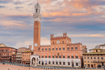 Palazzo Pubblico and Torre del Mangia piazza del campo in Siena in Tuscany, Italy