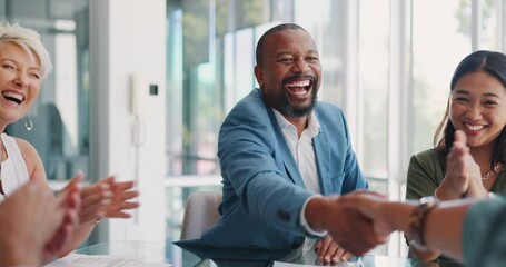 Aufkleber - Handshake, partnership and business people applause in meeting for business deal, onboarding and welcome. B2b, collaboration and team of workers with success, victory and celebration of agreement