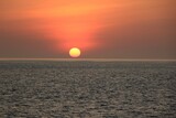 Fototapeta Zachód słońca - Sonnenlicht auf Galapagos Island