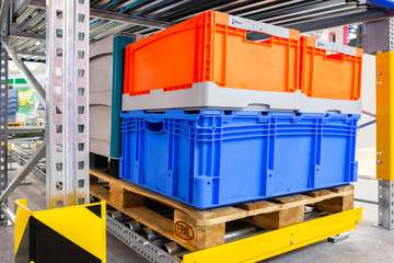 Aufkleber - Plastic boxes for warehouse logistic concept