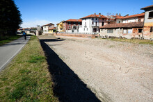 Bernate Ticino MI, Italy - 03 11 2023 :Naviglio Grande Dry Due To The Prolonged Drought