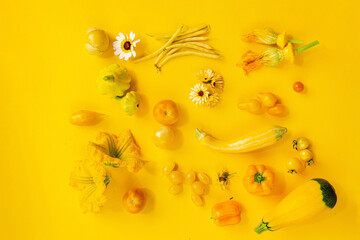 Canvas Print - Yellow vegetables on the yellow background