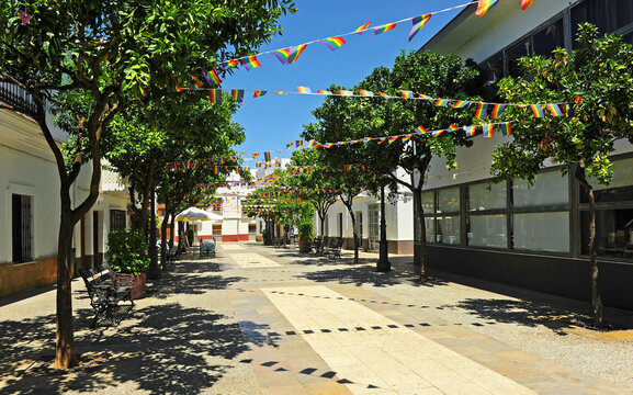 plaza barroso decorada con banderas para el día del orgullo gay en el centro histórico de rota, prov