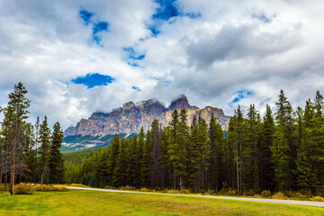 Canvas Print - Snow-capped mountain peaks