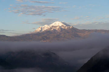 Wall Mural - Sunrise of the Chimborazo volcano in the Ecuadorian Andes.