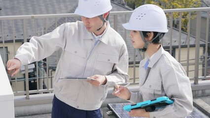Poster - 設備点検をするエンジニア