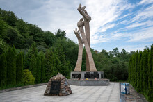 Monument To The Victims Of The Holocaust - Memorial To The Victims Of The "Death March" In The Village Of Yantarny, Svetlogorsk, Kaliningrad Region, Russia