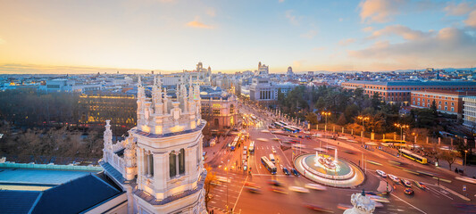 Canvas Print - Spain's metropolis at sunset, showing the Madrid skyline