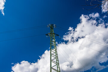 metal trellis with current cable