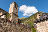 Fototapeta Uliczki - Lanuza, a pretty village in the Aragonese Pyrenees (Spain)