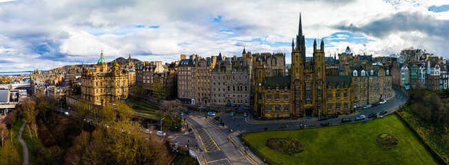 Wall Mural - Aerial view of Old city and Royal mile in Edinburgh