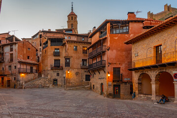 Wall Mural - Sunset view of a medieval street in the old town Of Albarracin, Spain