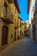 Canvas Print - Medieval street in Spanish village Sos del Rey Catolico