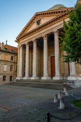 Wall Mural - Sunset view of Saint Pierre cathedral in Geneva, Switzerland