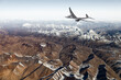 Boeing 777 überfliegt Gebirge