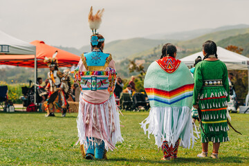 Wall Mural - Chumash Day Pow Wow and Inter-tribal Gathering. The Malibu Bluffs Park is celebrating 23 years of hosting the Annual Chumash Day Powwow.