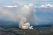 Blick aus dem Flugzeug auf eine Brandrodung im Tiefland, südlich von Flores, Guatemala