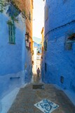 Fototapeta Uliczki - The narrow streets in the Blue City of Morocco