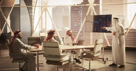Aufkleber - CEO Businessman Shows Data to a Group of Saudi Investors. TV Screen Shows Graphs, Product Sales Numbers, Revenue Growth Strategy, e-Commerce Analysis. Business Meeting Presentation in Conference Room