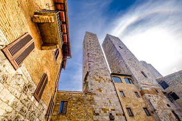 Canvas Print - historic buildings at the old town of San Gimignano in italy