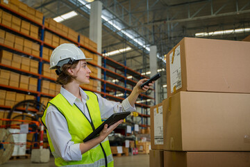 Aufkleber - Worker scanning parcels for retail and transport shipping in warehouse stock checking,Supervisor team control and management,Logistics warehouse people.